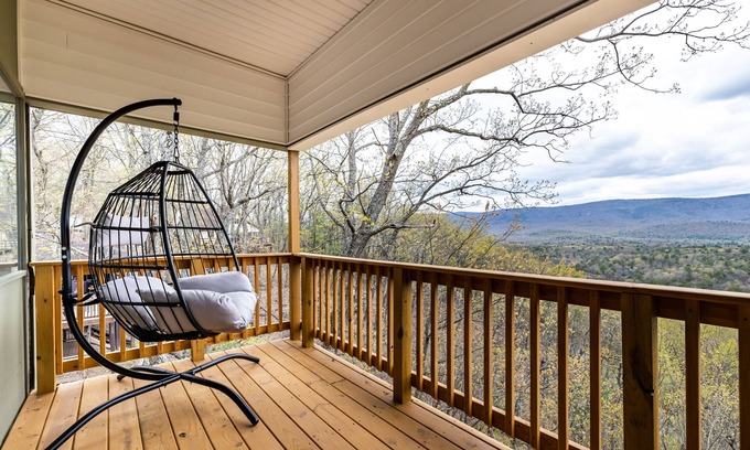 Mount Jackson House | Fantastic Bryce Resort Retreat with Breathtaking Views