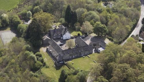 Pennant Melangell House | Pet-Friendly Bryn Melyn Farm Cottages with Hot Tub & Kitchen