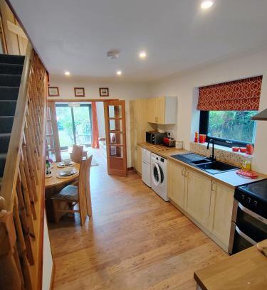 Barmouth Apartment | Discover Bryn Mynach Annex: Guest Rated 9.6/10