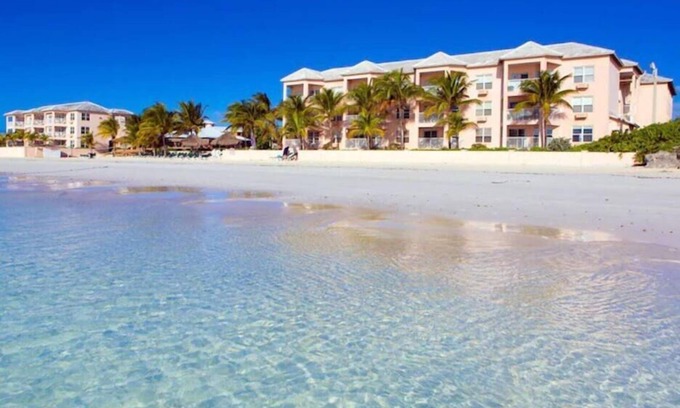 Williams Town Resort | 2 Island Sea Resort-Pool, Hot Tub
