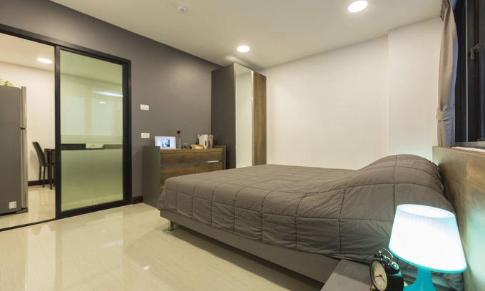 Nana Apartment | Comfortable BTS Nana: 1-Bedroom with Kitchen & Free Wifi