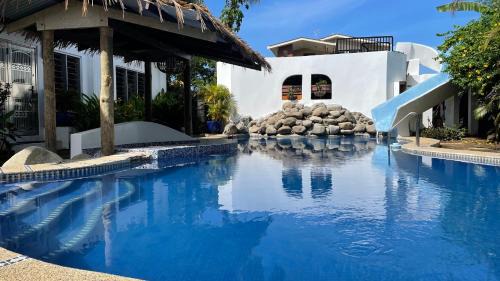 Wailoloa Bed & Breakfast | Cozy Bua Bed & Breakfast with Ocean View and Pool Access