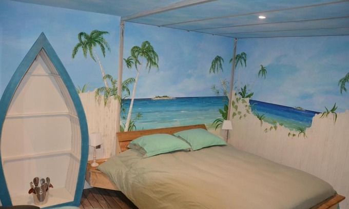 Coupeville Bed & Breakfast | Relax at Bubble Dreams: Pool, Oceanfront Views & Spa