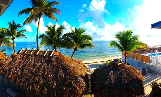 Key Colony Beach Hotel | Seaside Serenity at Key Colony Beach Motel with Ocean Views
