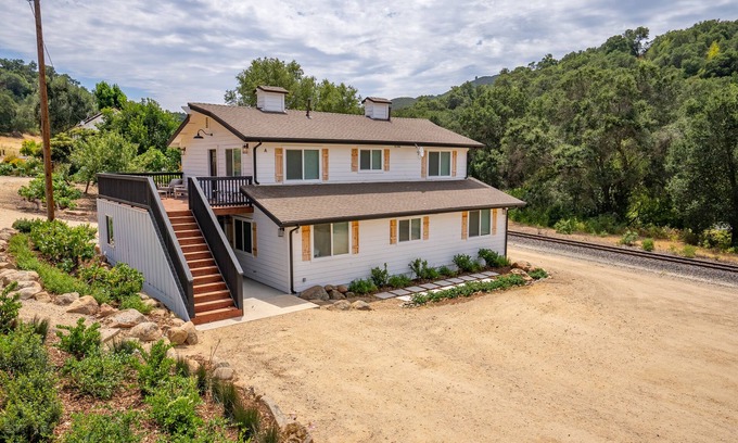 San Luis Obispo Apartment | Top-Rated Buckaroo Flat At The 8 Mile - Pet Friendly Stay