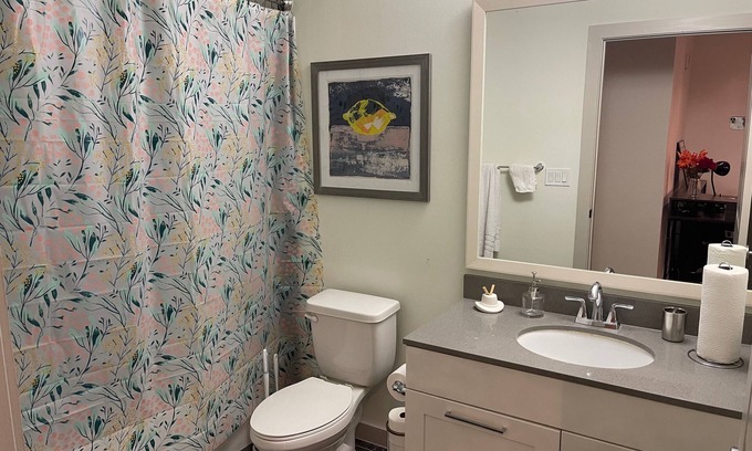 Lenox Apartment | Buckhead Bliss Luxury , 2-bedroom in enchanting Atl within steps from Lenox Mall