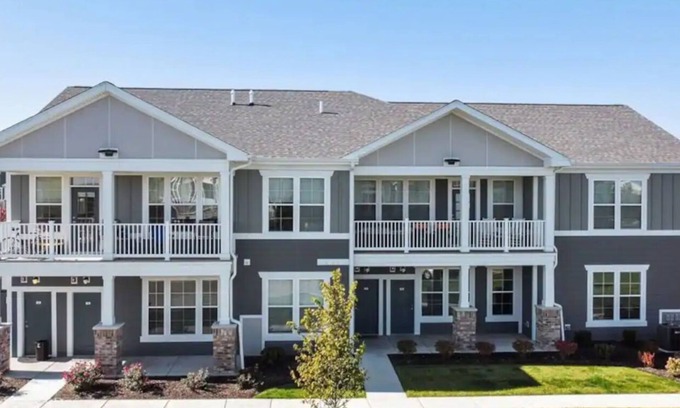 Southwind Apartment | Family-Friendly Retreat at Buckingham Nest B