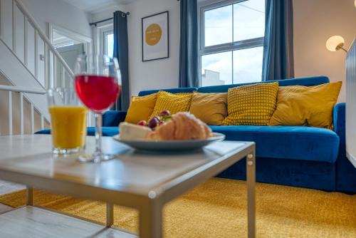 Wellingborough Apartment | Experience Buckwell Heights: 4-Star Stay with Free Parking