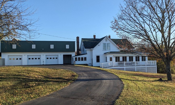 Fairfield House | Discover Bud's Place: Family-Friendly Retreat in Virginia
