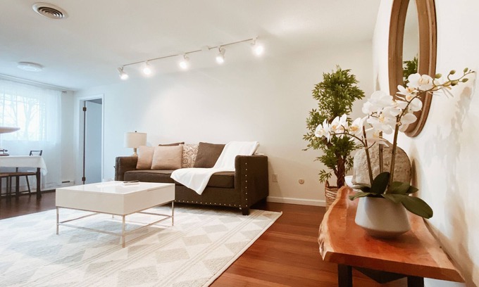 Scotch Plains House | Discover Buddha’s Home Stay: A Serene Oasis Awaits You!