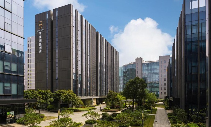Guangzhou Hotel | Top-Rated Buddy Hotel with Hot Tub & Family-Friendly Amenities