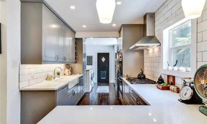 Govalle House | Experience Buddy's East Austin Oasis with Private Pool
