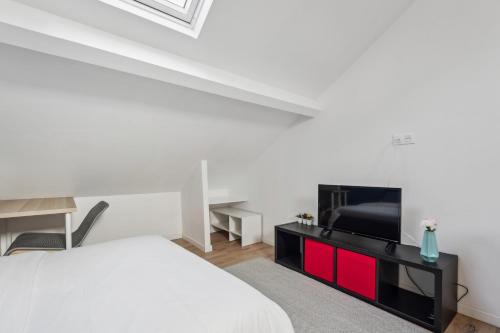 Charleville-Mezieres Apartment | Budget-Friendly Apartment with Parking in the City Center