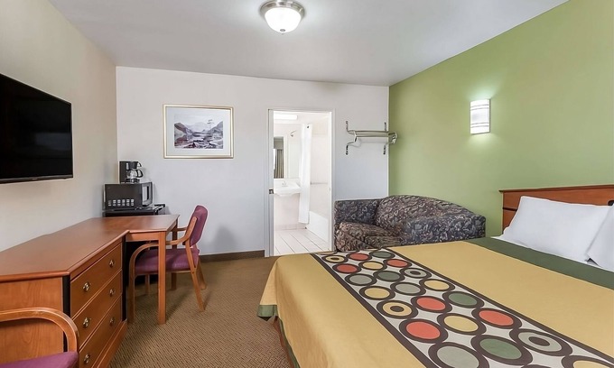 Austin Ave. Resort | Affordable Stay at Knights Inn Franklin Ave Waco with Free Parking