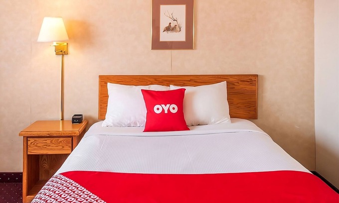 Shelby Hotel | Affordable Stay with Free Parking Near Glacier National Park