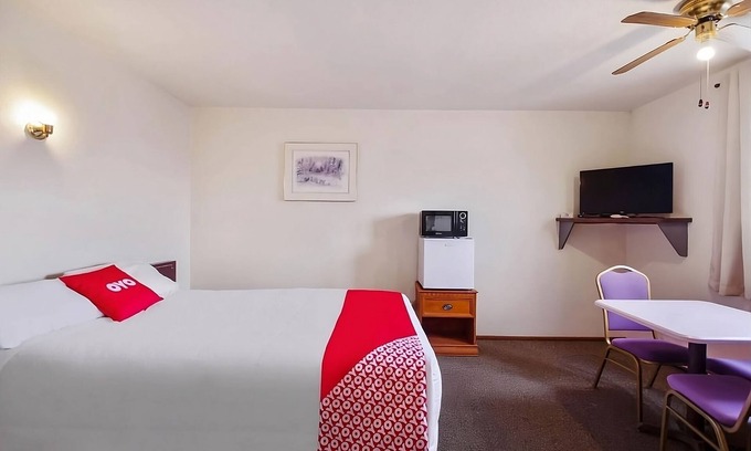 Cheyenne Wells House | Budget-Friendly Hotel with Free Parking & Pet Welcome!