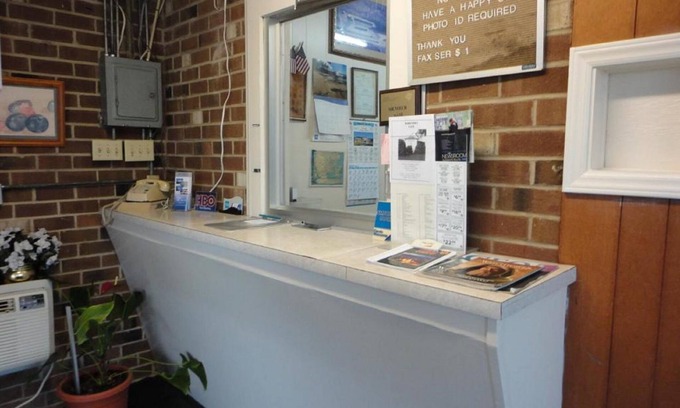 Franklinton Hotel | Affordable Stay at Budget Inn Franklinton with Breakfast