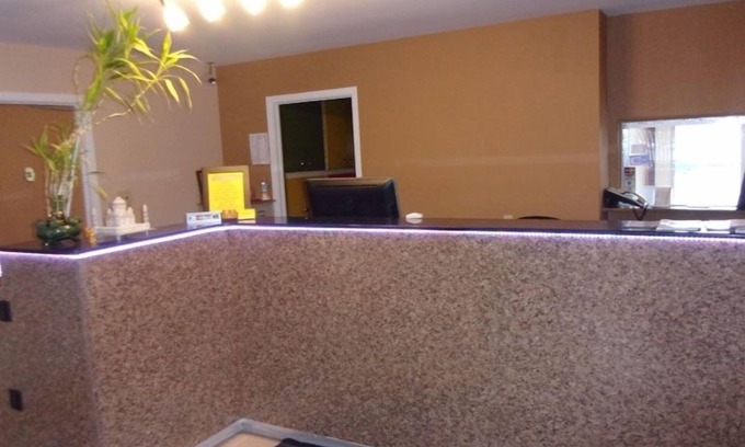 Malvern Hotel | Budget-Friendly Stay at Budget Inn Malvern with Spa & Breakfast