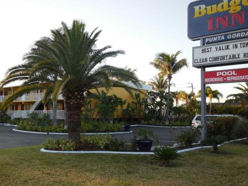 Punta Gorda Hotel | Affordable Stay at Budget Inn Punta Gorda with Pool Access