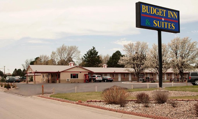 Colby Hotel | Pet-Friendly Budget Inn & Suites for Your Family Getaway