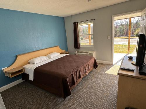 Thomasville Hotel | Budget Inn: Guest Rated 9/10 with Breakfast Included