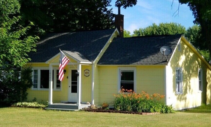 Empire House | Cozy Buena Vista Home with Oceanfront Views in Empire