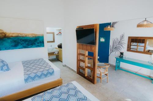 Buenavista Hotel | Buena Vista Oceanfront Resort with Hot Springs & Spa