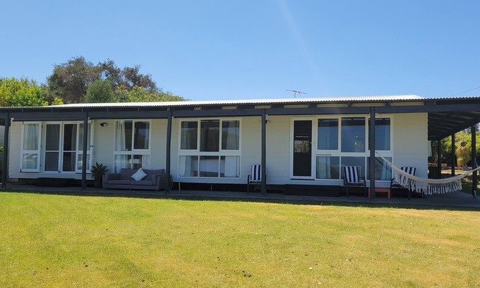 Guilderton House | Serene Stay at Buena Vista - Family-Friendly Retreat