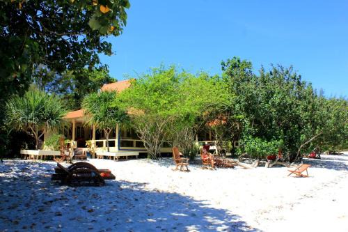 Ranong Resort | Relax at Buffalo Bay Vacation Club: Pet-Friendly & Poolside