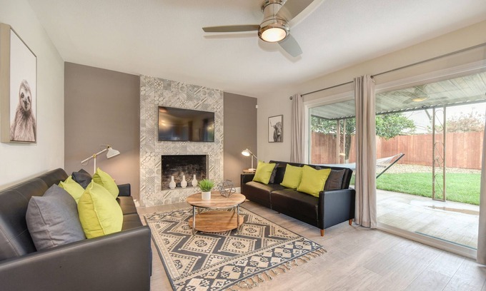 Southwestern Sacramento House | Discover Buffalo House Downtown: Pet-Friendly Comfort Awaits