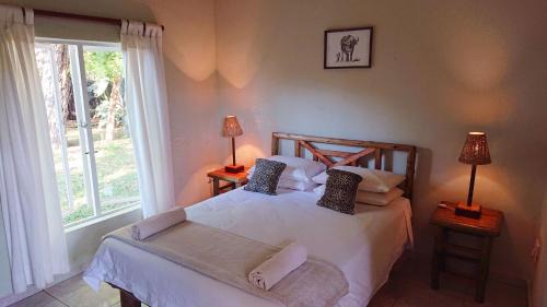 Hluhluwe Bed & Breakfast | Inviting Buffalo Thorn Bed & Breakfast with Pool Access