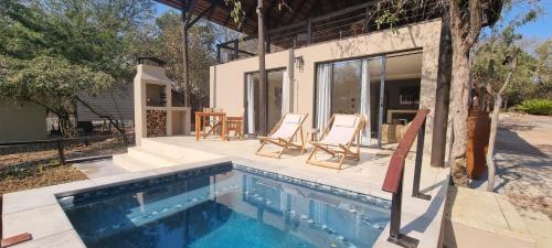 Marloth Park Villa | Buffalo Thorn Villa: Family-Friendly Stay by Kruger Park