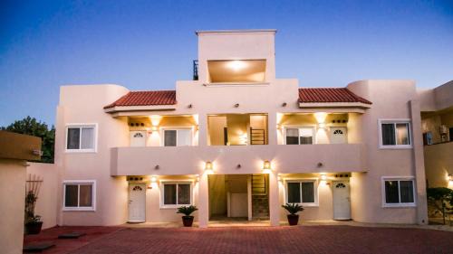 Loreto Hotel | Exceptional Bugambilias Suites with Family-Friendly Amenities