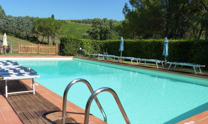 Poggibonsi Apartment | Delightful Miniloft Apartment with Ocean View & Spa