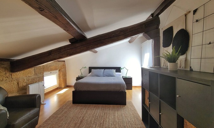 Haro Apartment | Cozy Central Retreat for Couples - Family-Friendly Amenities