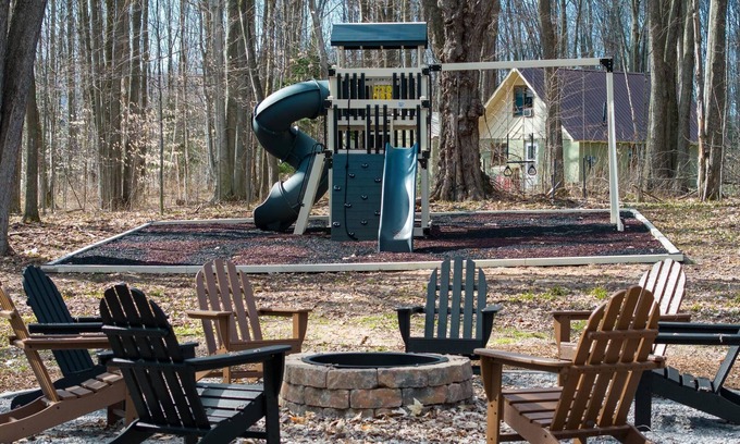 Harbor Springs House | Family-Friendly 4BR Retreat with Playground and Sauna