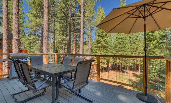 Pioneer Trail House | Modern Retreat Near Heavenly with Chef's Kitchen & Spa
