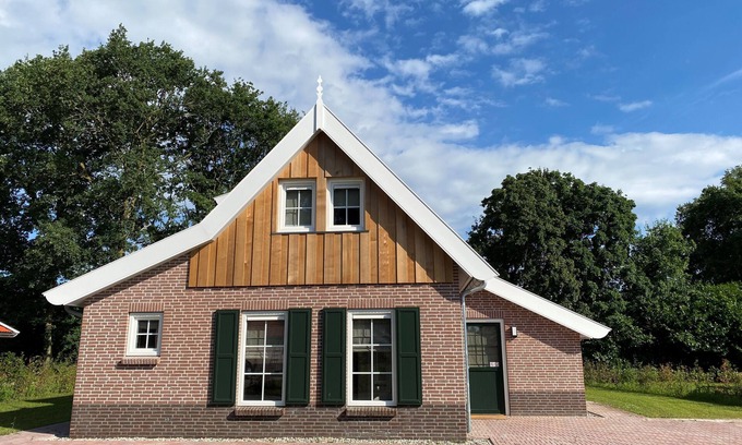 Hoge Hexel House | Relaxing Retreat at Buitenhuis de Pimpelmees with Spa