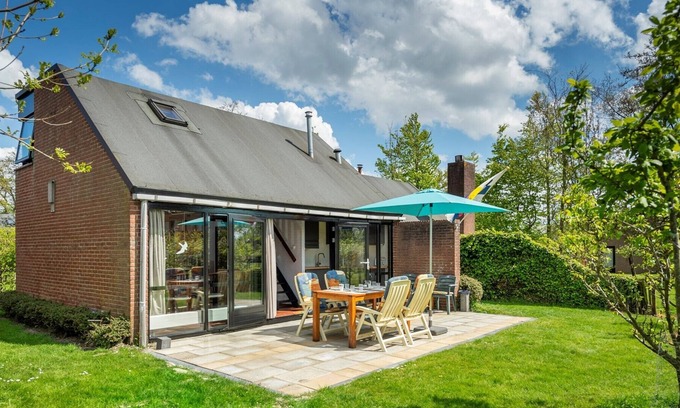 Westenschouwen House | Tranquil Buitenplaats 30: Ideal Getaway by Forest and Beach