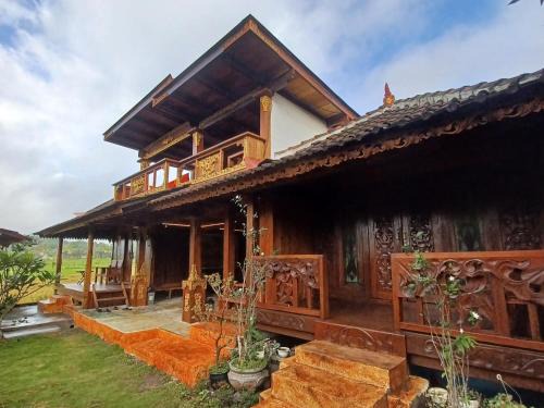 Batukliang House | Top-Rated Bujak Permai Villa Matahari with Kitchen Access