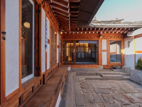 Gahoe-dong Apartment | Bukchon Hanok - 'Yul Jae' The access code is sent by message