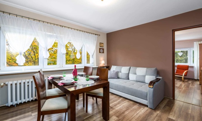 Grunwald Apartment | Discover a Top-Rated One-Bedroom Apartment near the Airport