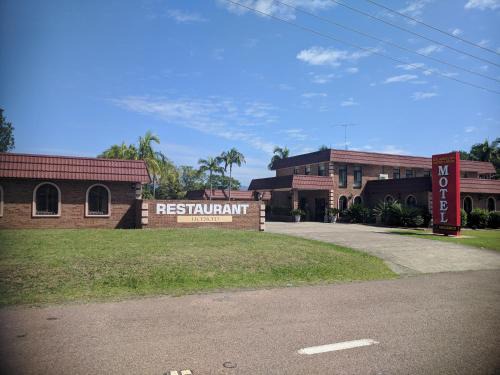 Bulahdelah Hotel | Cozy Bulahdelah Motor Lodge with Pool and Restaurant Access