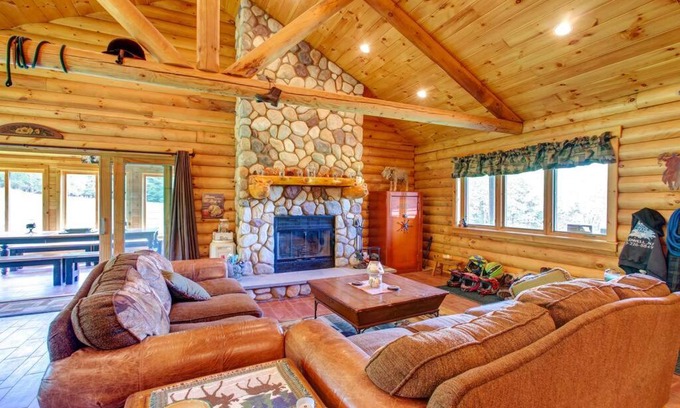 Margaretville House | Pet-Friendly Bull Run Ranch: Guest Rated 10/10 Stay