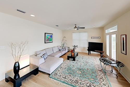 Morgantown House | Beachfront Bulldog Beach House with Pool & Ocean Views