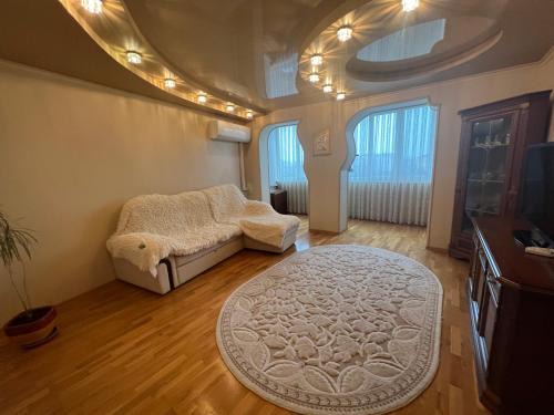 Ivano-Frankovsk Apartment | Budget-Friendly Bulvar Hotel with Child-Friendly Amenities
