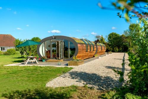 Etchinghill House | Family-Friendly Retreat at Bumble Barn Awaits You