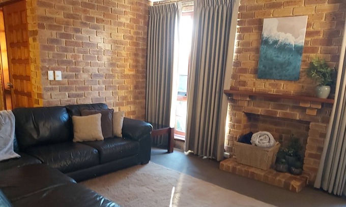 South Bunbury House | Perfect Getaway in Bunbury for Health Workers and Relocations