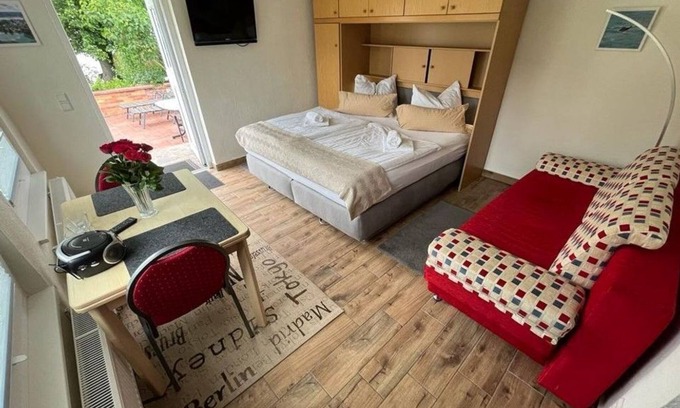 Feldberger Seenlandschaft Apartment | Experience Bungalow Seeidylle: Oceanfront Family Retreat