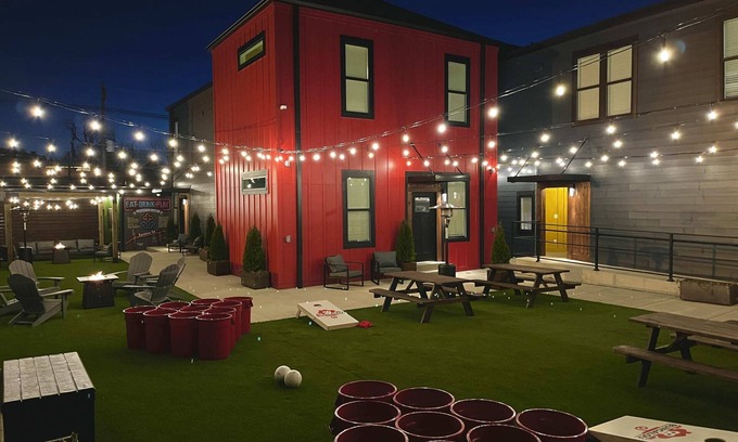 Cherokee Triangle Apartment | Ultimate SILVER Bungalou: Rated 10/10 with Breakfast & Kitchen